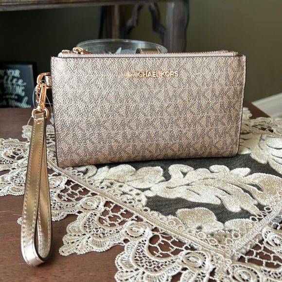 Michael Kors double zipper wallet - Picture 4 of 5